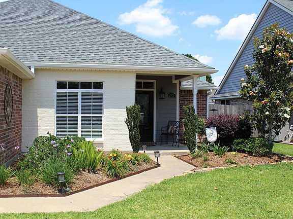 3rd image of 210 Olive Vista Dr