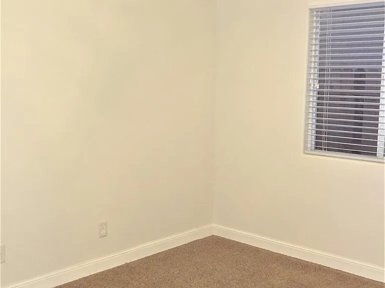 2604 E Christopher Dr — Photo 15
