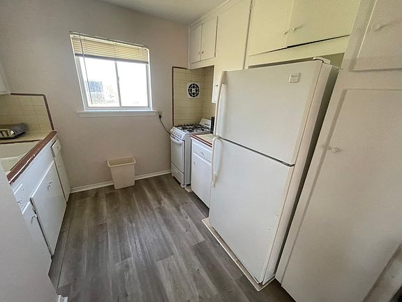 4th image of 3831 N Braeswood Blvd #6