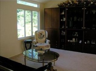 116 Slatewood Ct, Bethel Park, PA 15102