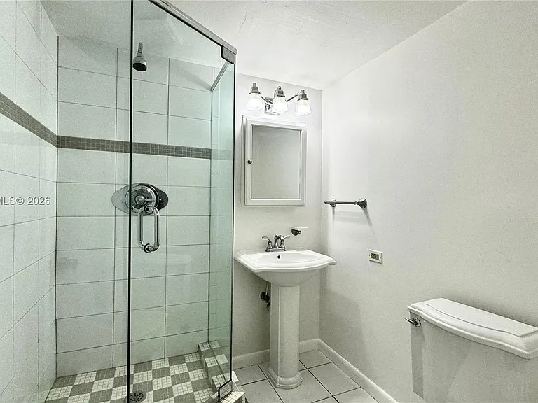 130 S Shore Dr #4B — Photo 26