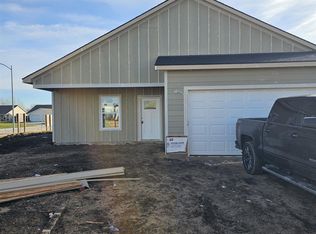 1001 Spring Creek Rd, McPherson, KS 67460