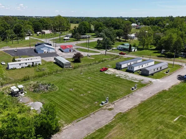 130 S Chapman St, Morganfield, KY 42437