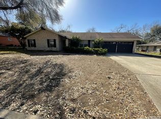 734 Rocklyn Dr, Windcrest, TX 78239