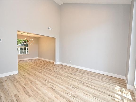 5th image of 508 Clarion Ct