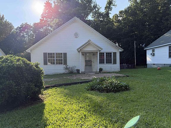 2nd image of 244 Oak St
