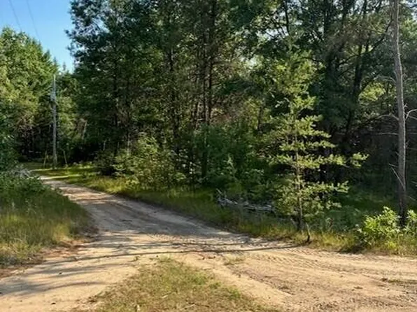 1642 Muskegon Rd, Harrison, MI 48625