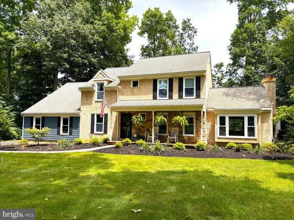 20 Heron Hill Dr, Downingtown, PA 19335