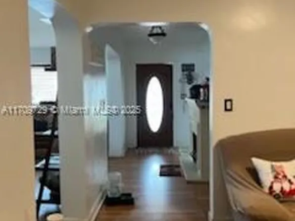 2510 NW 152nd St, Miami Gardens, FL 33054