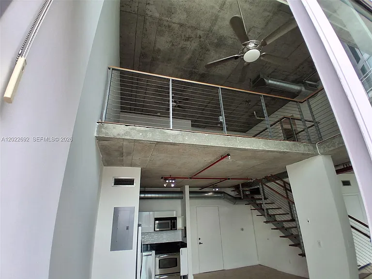 690 SW 1st Ct #Penthouse I19 — Photo 5