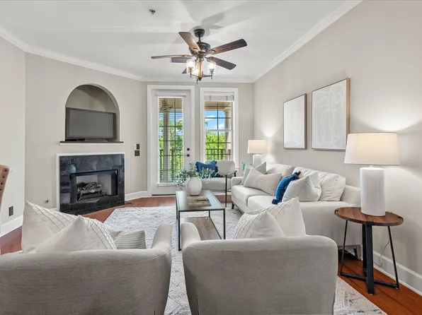307 Seven Springs Way APT 302, Brentwood, TN 37027