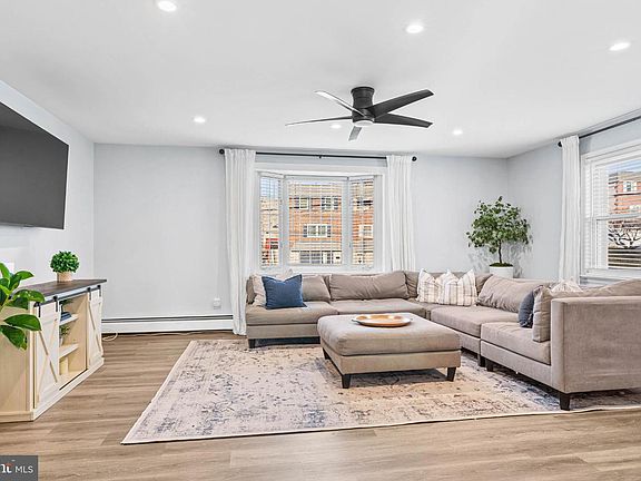 2nd image of 614 Linda Ln
