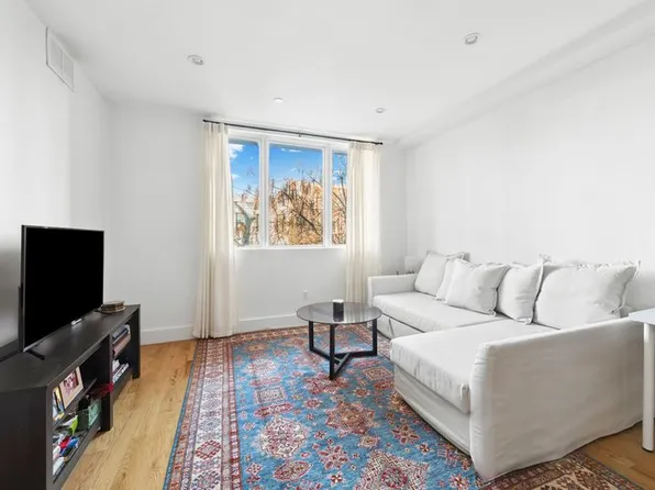 725 Lafayette Avenue image 3 of 6