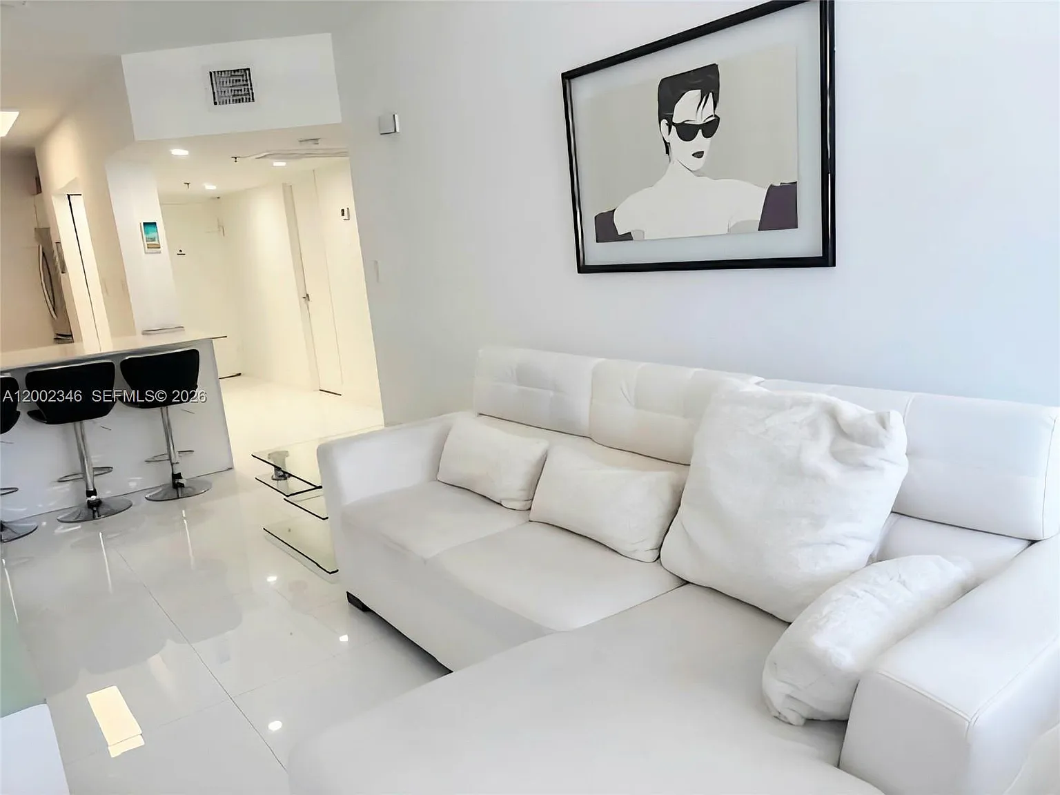 The Decoplage Condo — Photo 1
