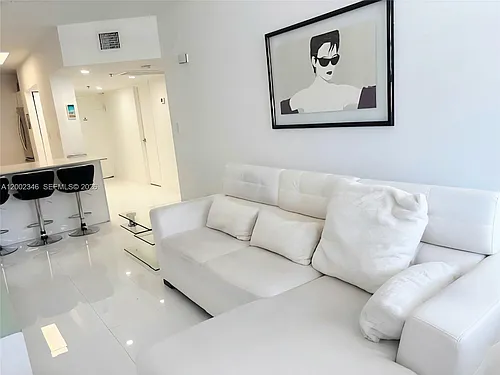 100 Lincoln Rd #927 Photo 1