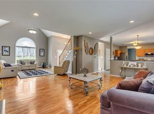 23 Oak Ridge Rd, Middletown, NY 10940