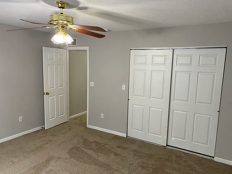 718 Christy Ln — Photo 13
