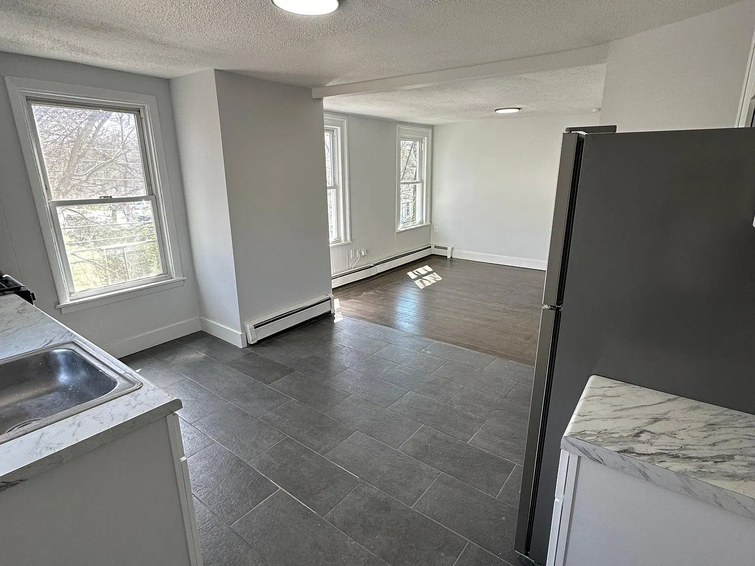 5 bed, 1200 sqft, $2,300 — Photo 1