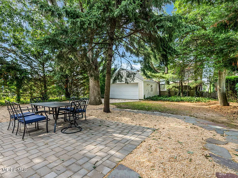 111 Chicago Blvd — Photo 35
