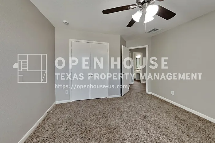 6423 Lily Hollow Ct — Photo 13