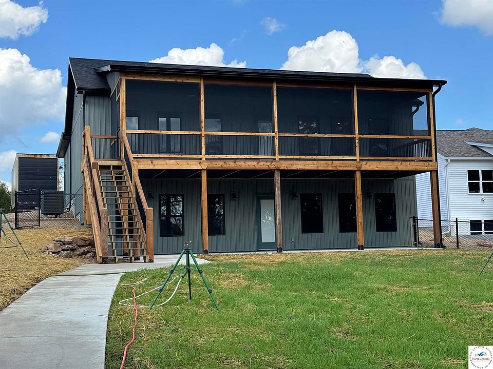 2nd image of 27424 Runway Cir