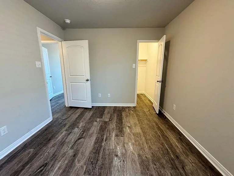 1908 Delano Dr — Photo 24