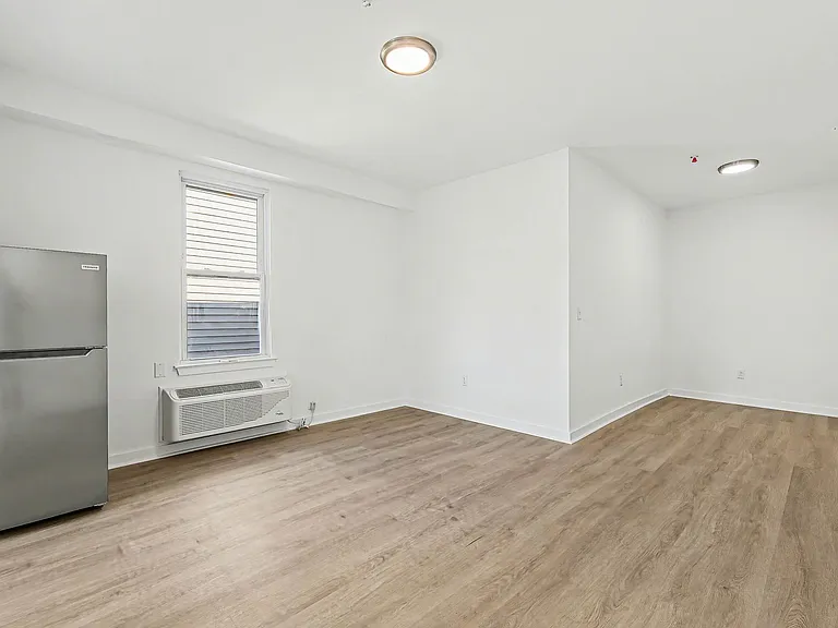 201 E White Horse Pike — Photo 16