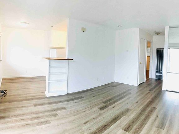3rd image of 8564 Cypress Ave #11