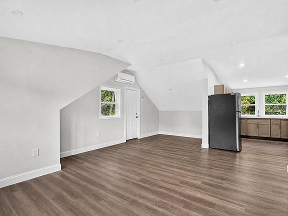 5th image of 391 Cedar Brook Rd #2