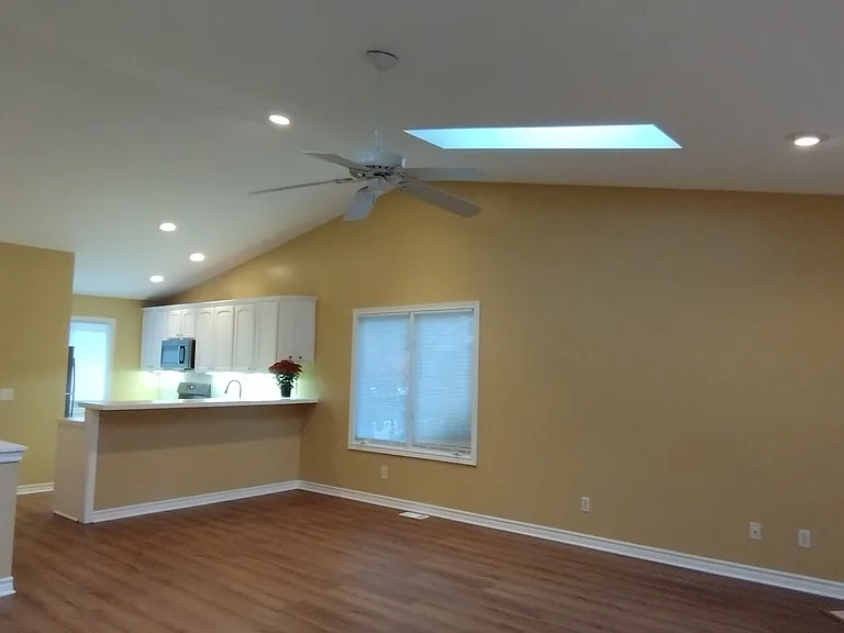 2603 Briarwood Ct SE — Photo 2