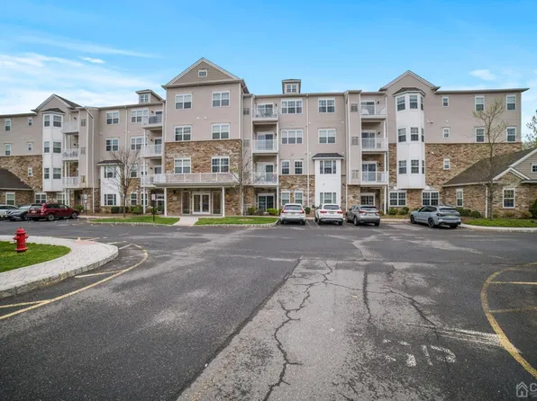 425 Tower Blvd #425, Piscataway, NJ 08854