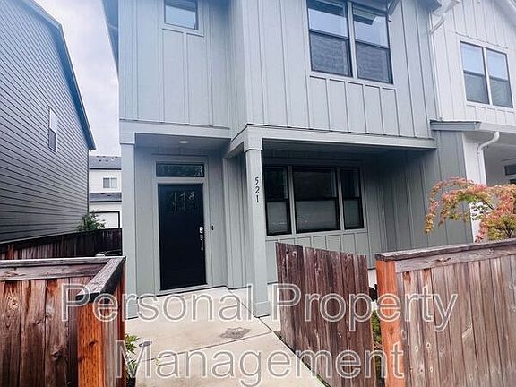 3rd image of 521 NE 72nd St