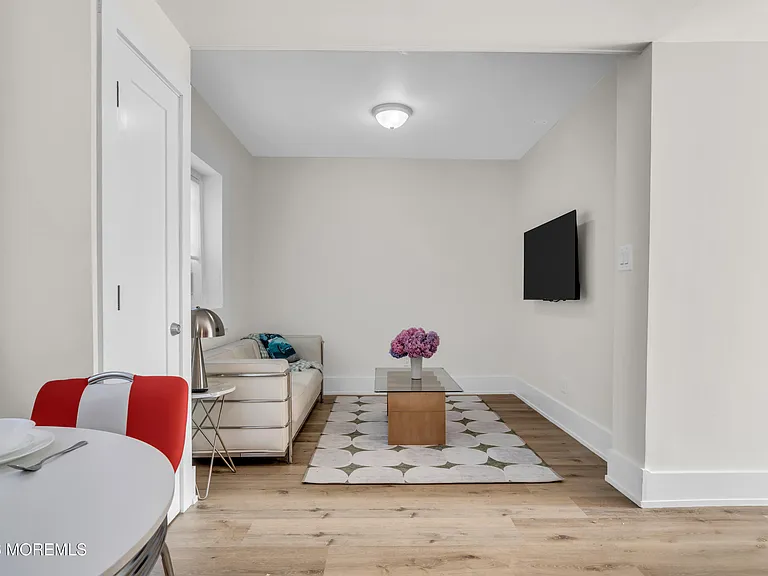 1101 A St #3 — Photo 7