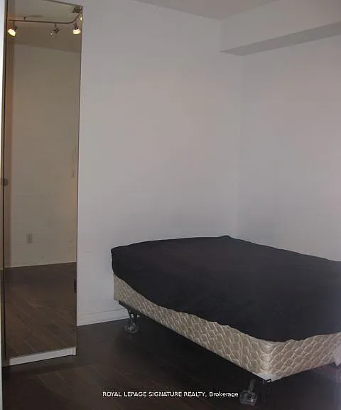 111 Elizabeth St #1502 — Photo 9