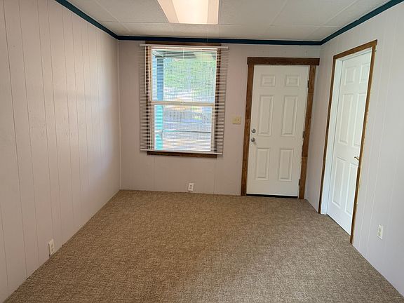 5th image of 4015 S Thompson Ave