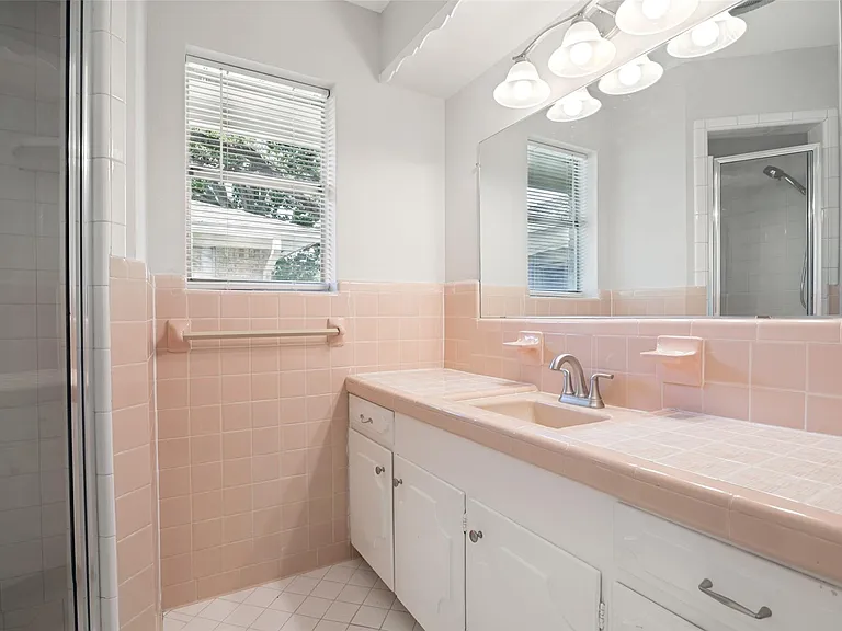 7003 Kingsbury Dr — Photo 8