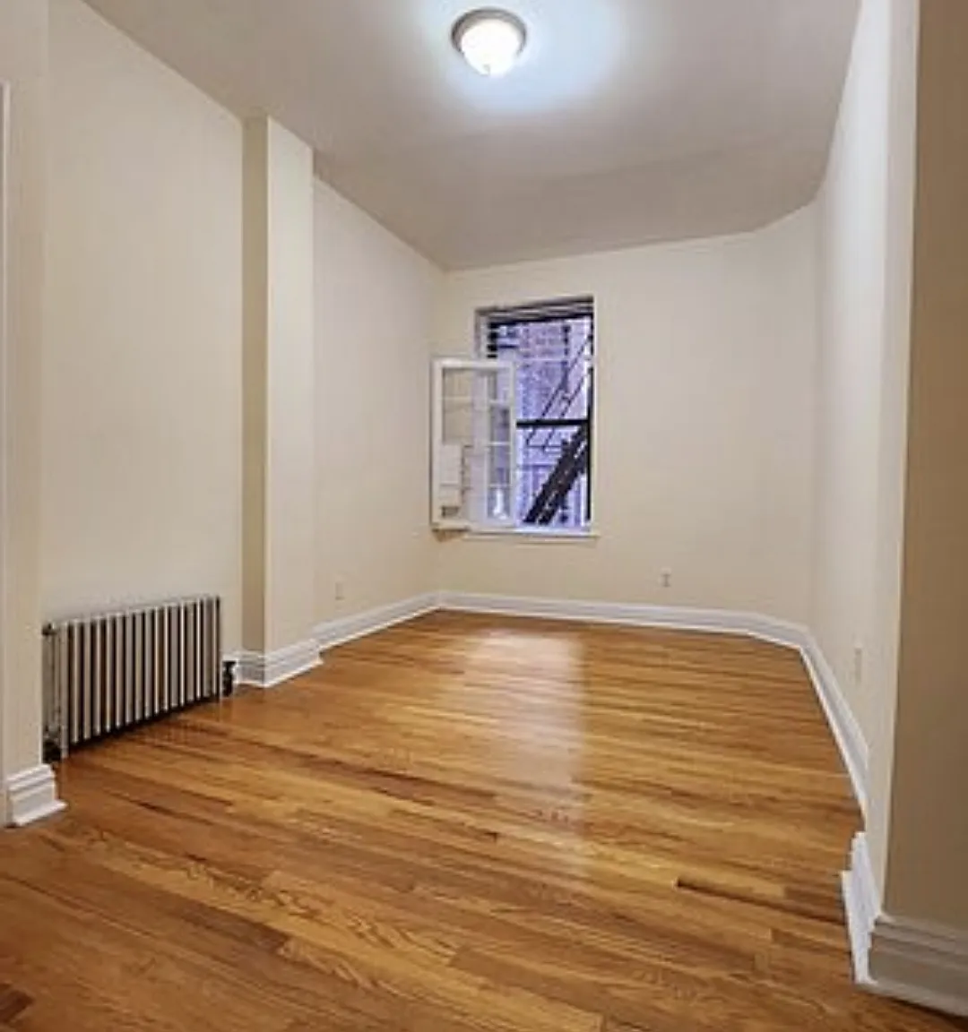 300 West 106th Street — Photo 3