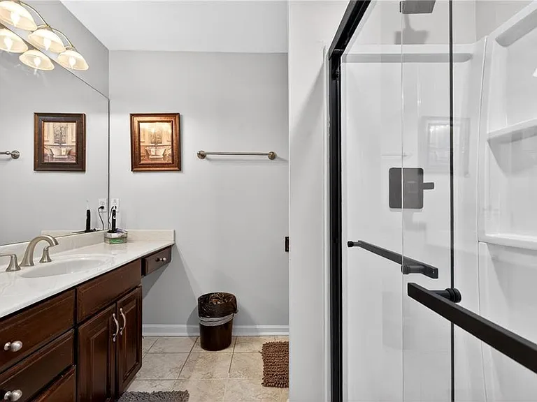6393 Hawthorne Ter — Photo 32