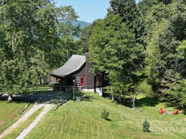 206 Leighway Ln #3B, Banner Elk, NC 28604