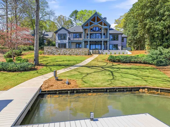 136 Barrington Hall Dr, Eatonton, GA 31024