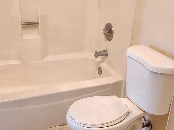 3rd image of 7500 Parkway Dr Unit 207