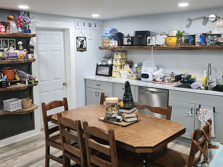 50 Meadow St #1 — Photo 1
