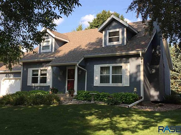 2nd image of 4900 S Pheasant Ln