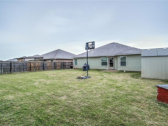 5th image of 2905 N Sunberry Way