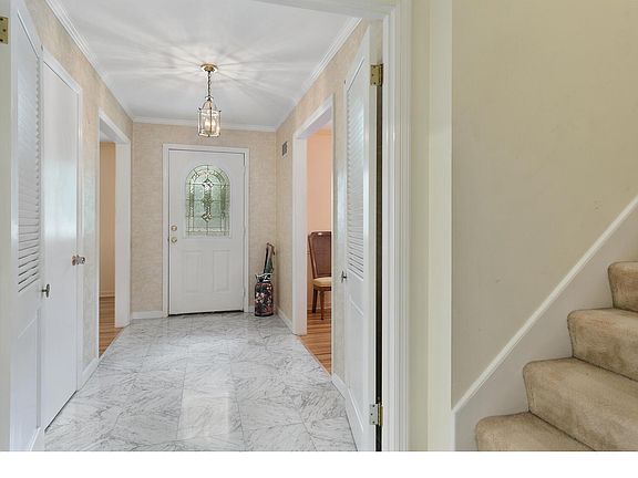 4th image of 1533 Greening Ln
