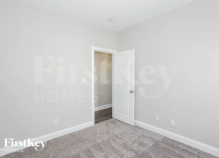 1391 Napa St NW — Photo 8