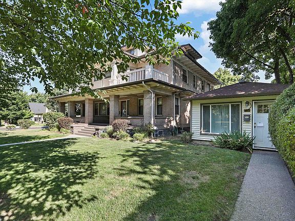 2nd image of 1722 W 11th Ave