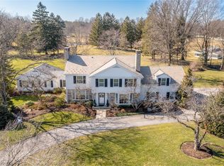 3030 Roundwood Rd, Hunting Valley, OH 44022