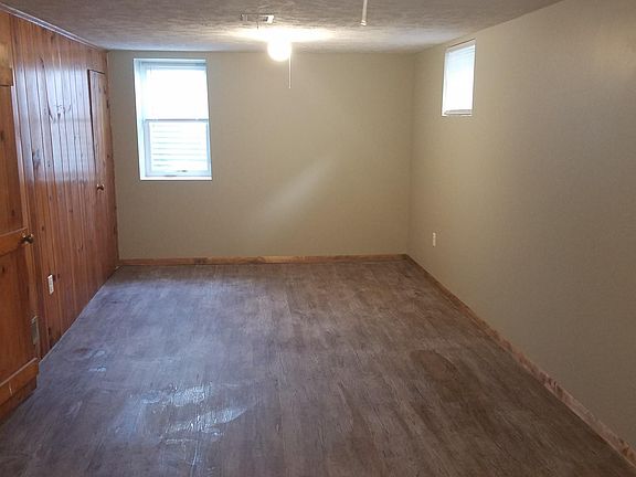 2nd image of 1417 Dakota St