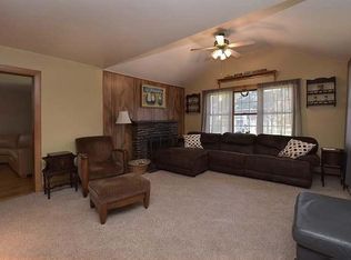 26 Golden View Dr, Johnston, RI 02919